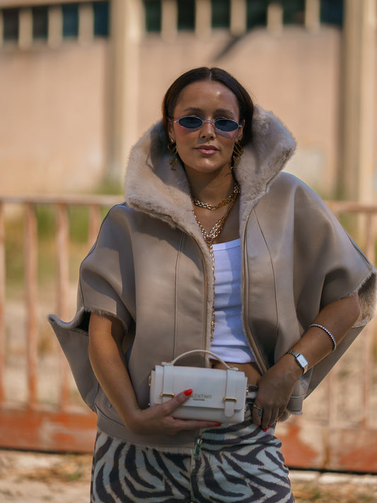 Gilet mantella reversibile effetto pelle e pelliccia