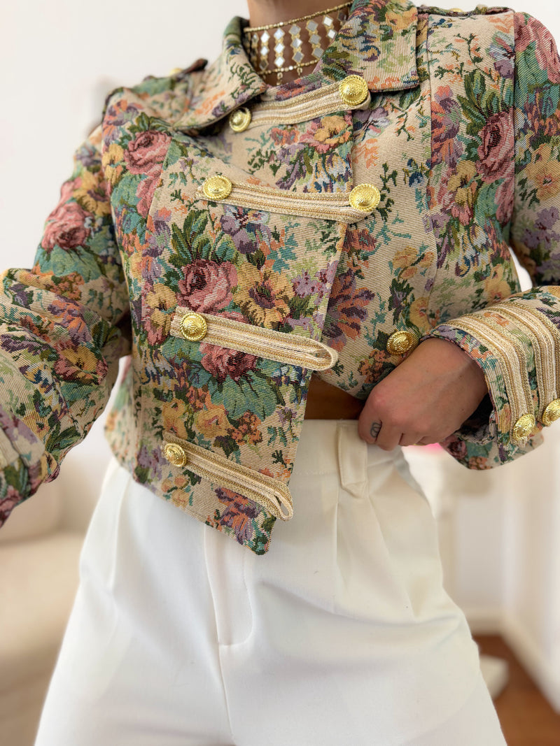 Casaco Floral Estilo Militar com Detalhes Dourados
