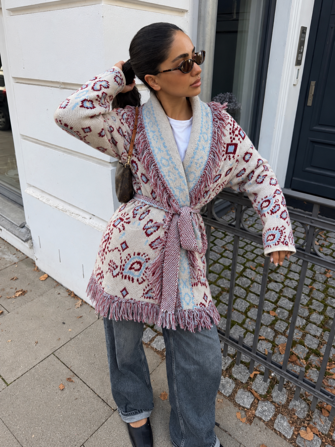 Cardigan con stampa bandana, frange e cintura