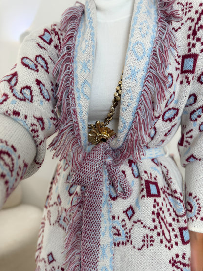 Cardigan con stampa bandana, frange e cintura