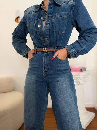 Macacão de ganga wide leg com ombros estruturados