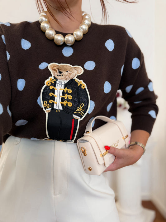 Maglione a pois con orso ricamato