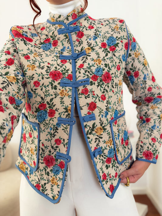 Veste en jacquard d’inspiration orientale avec épaulettes