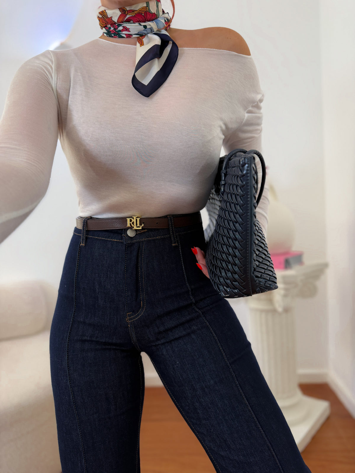 Jeans com cinta de compressão