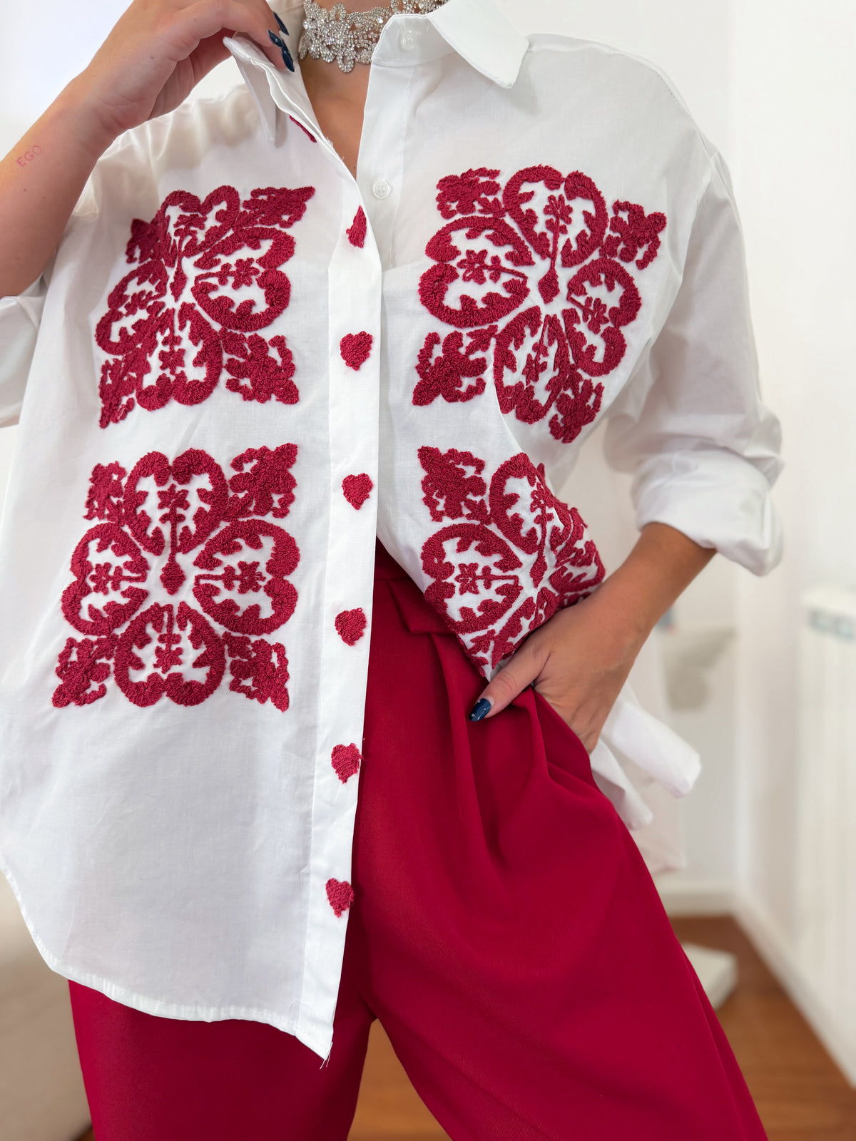 Camisa com bordado