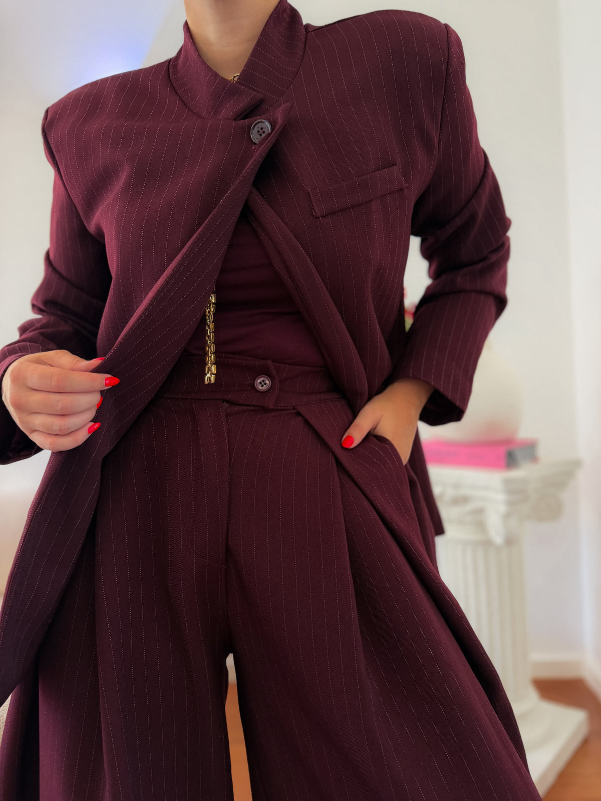 Blazer risca diplomática de trespasse