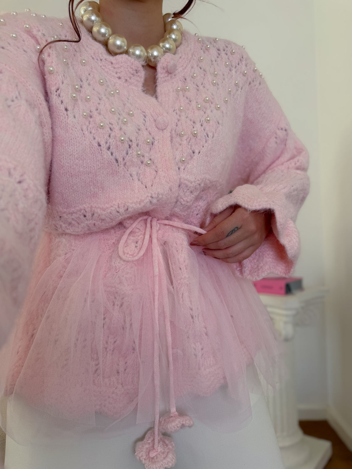 Casaco de Malha rosa com Pérolas e Tule