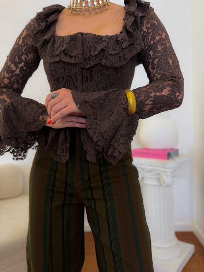 Blusa de Renda Floral com Folhos