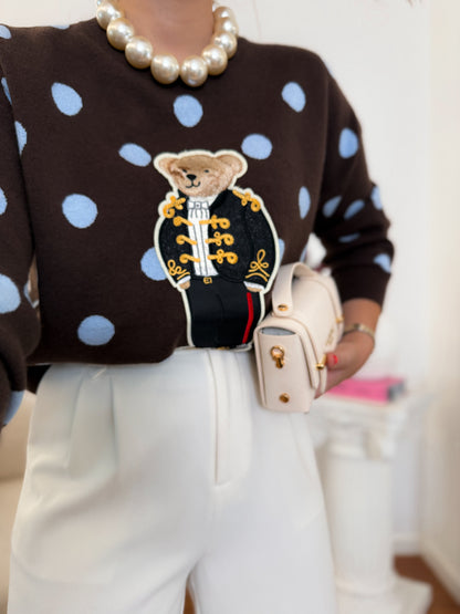 Camisola de malha às bolinhas com urso bordado