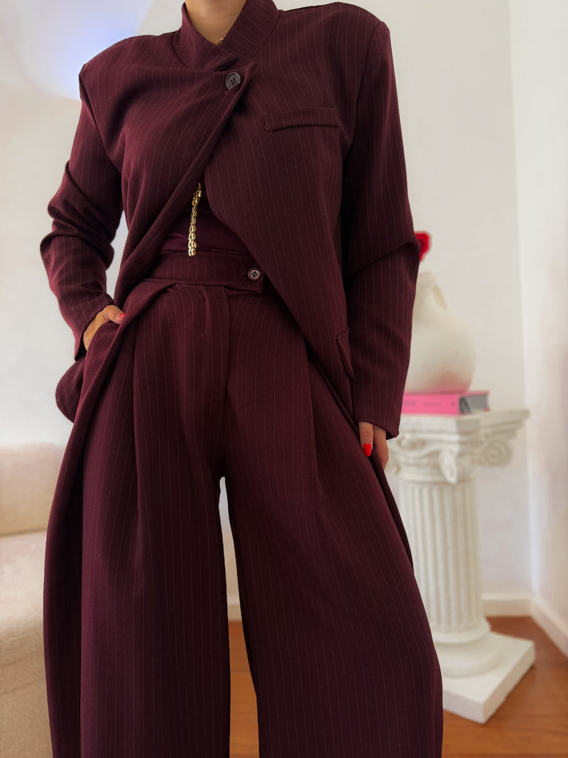 Blazer risca diplomática de trespasse