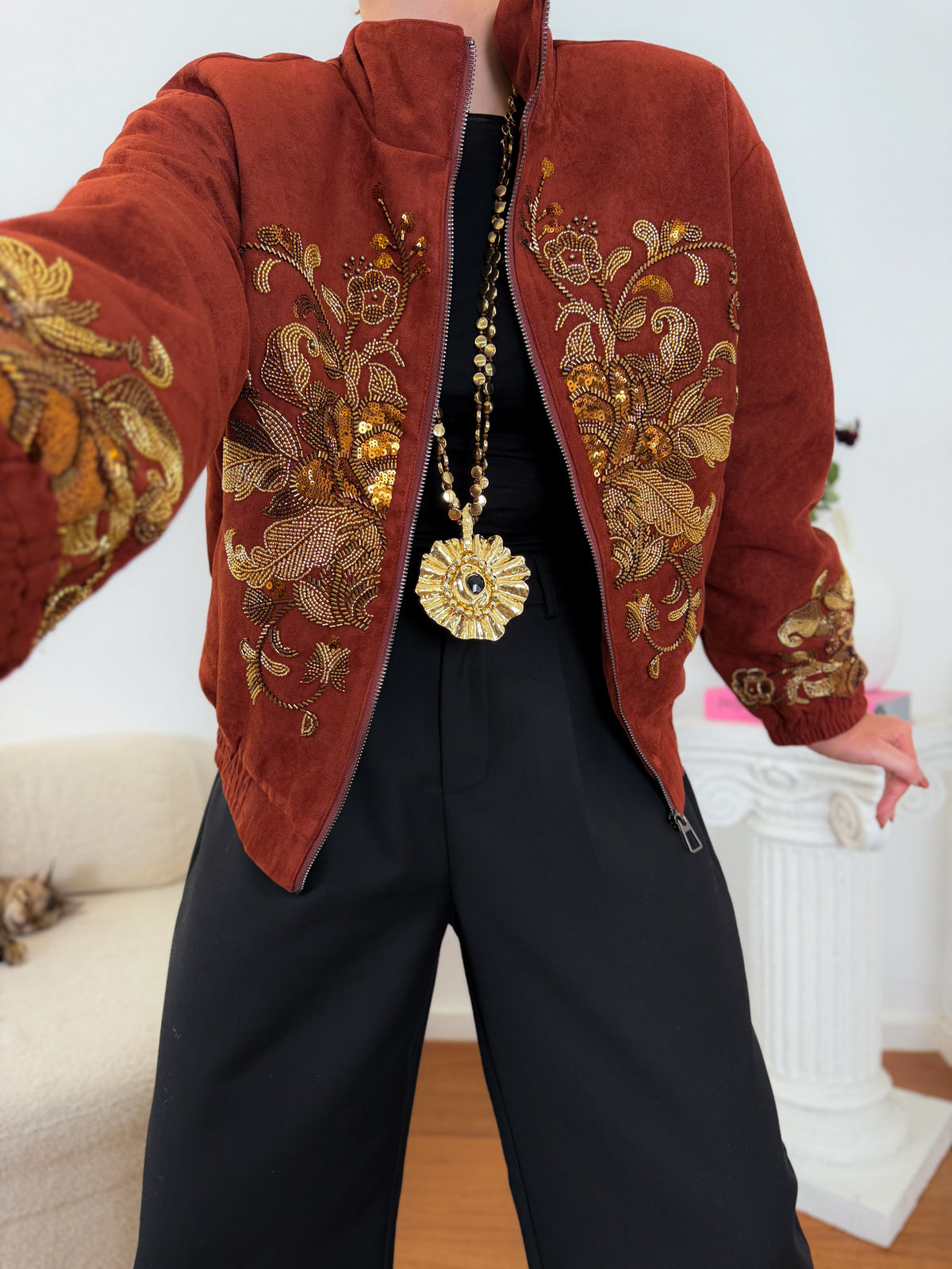 Bomber com Aplicações Douradas