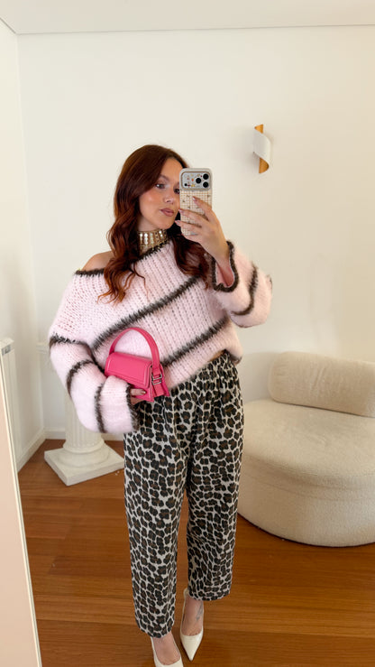 Malha Oversized às Riscas com Decote Largo